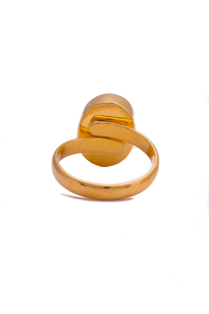 3--A-SA-O1-Gold-butterfly-ring-Shimmering-Green-Oval-Chrysiridia-Madagascariensis-Top-wing