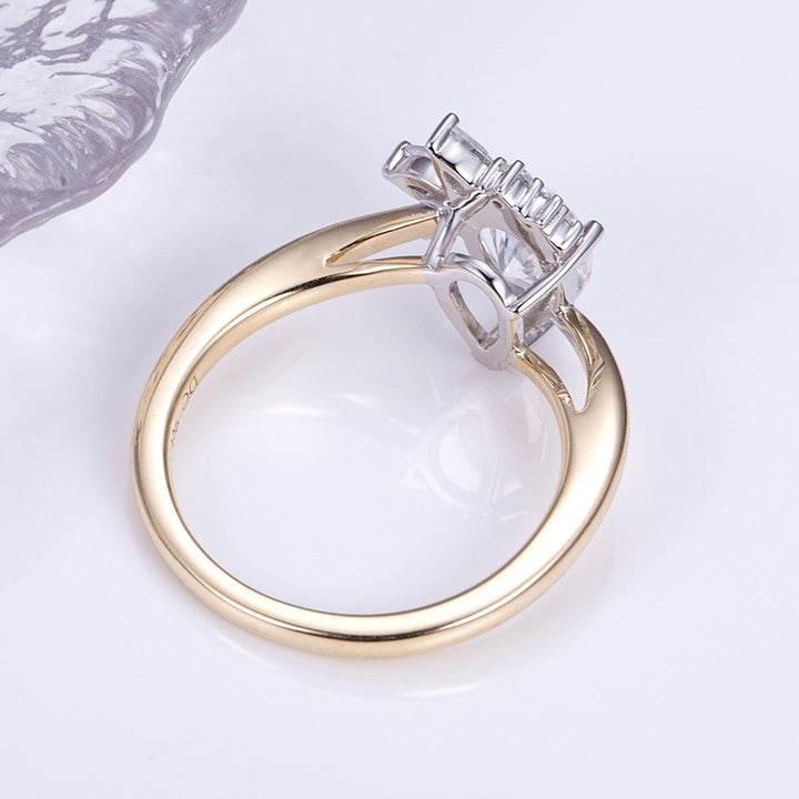 Gold 1ct Pear Lab Grown Diamond Ring with Cluster