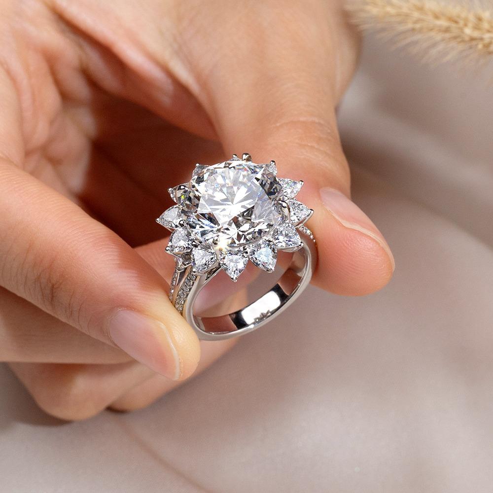 Celestial Halo Round Diamond Ring